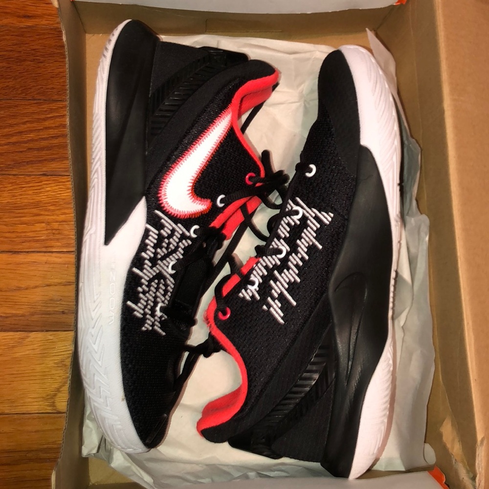 Kyrie Flytrap 2